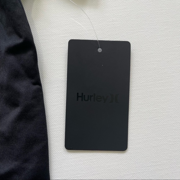 NWT medium Black Hurley SPF 50 rashguard - Picture 5 of 6